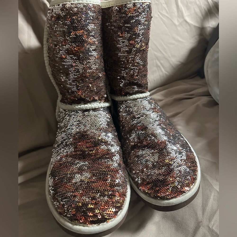 Sparkly sequence short Uggs